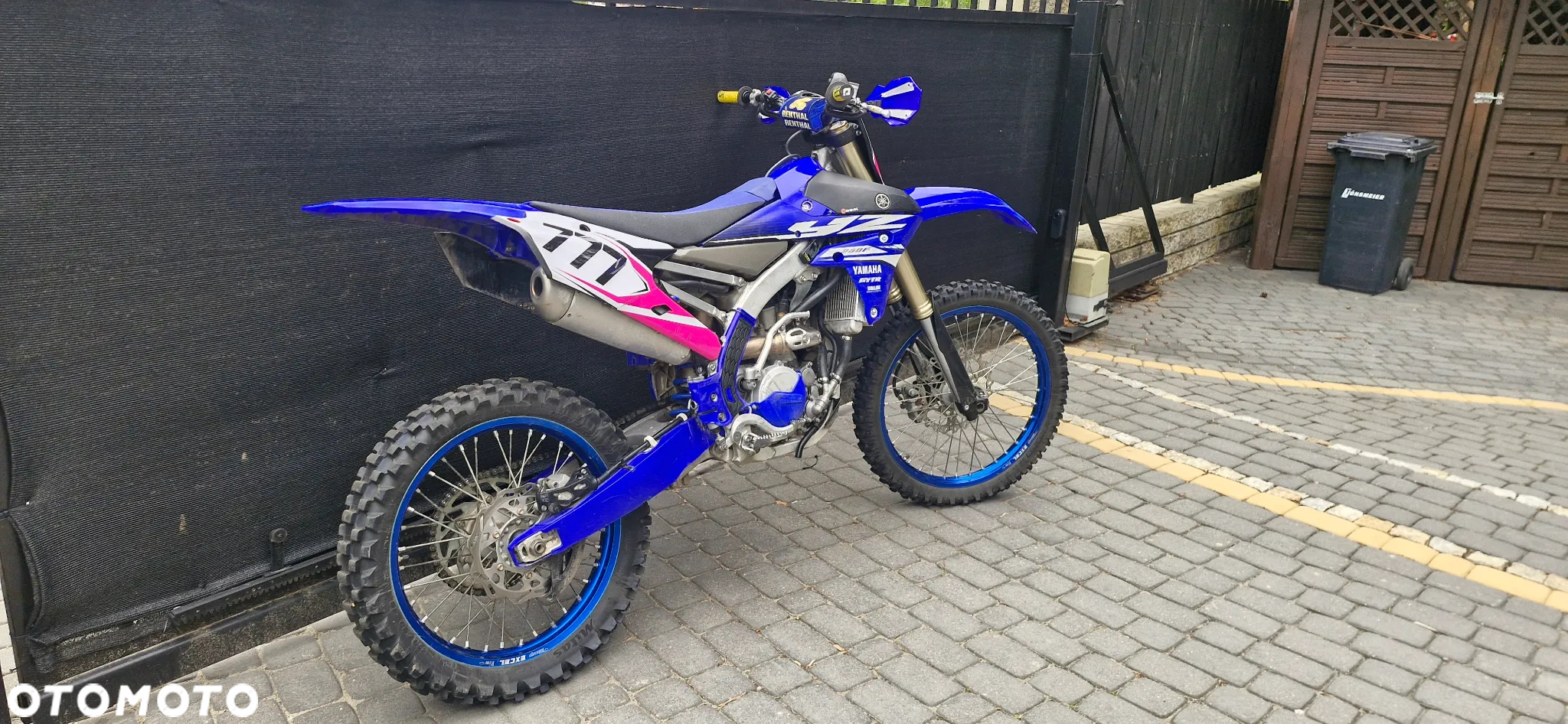 Yamaha YZF - 5