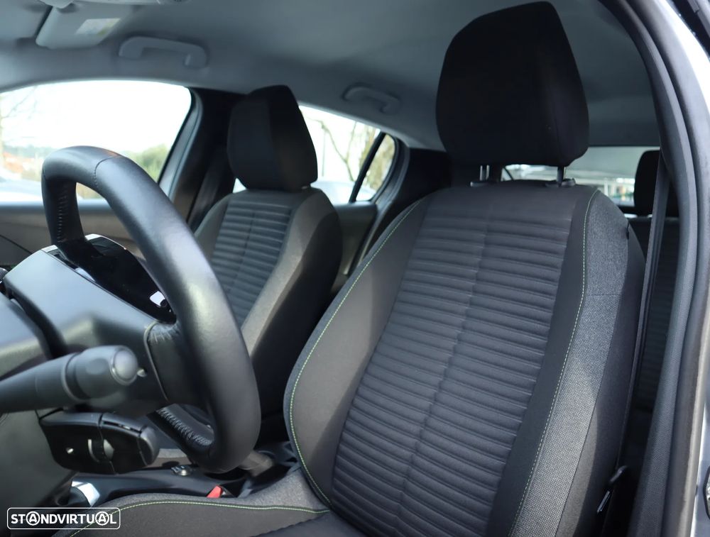 Peugeot 208 1.2 PureTech Active - 25