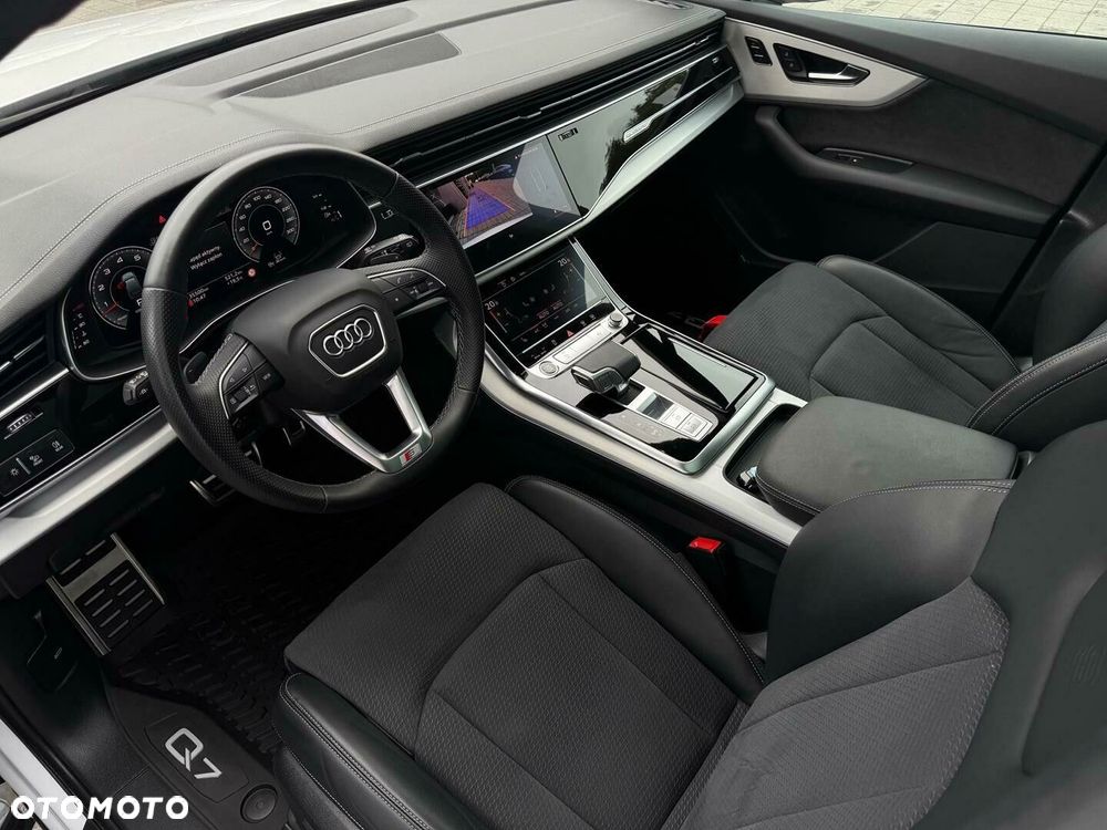 Audi Q7 - 10