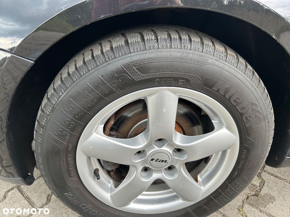 Volkswagen Golf 1.9 TDI Comfortline - 24
