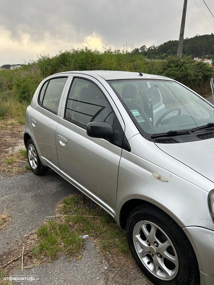 Toyota Yaris 1.0 Base C/Radio - 4