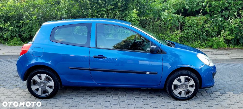 Renault Clio - 9