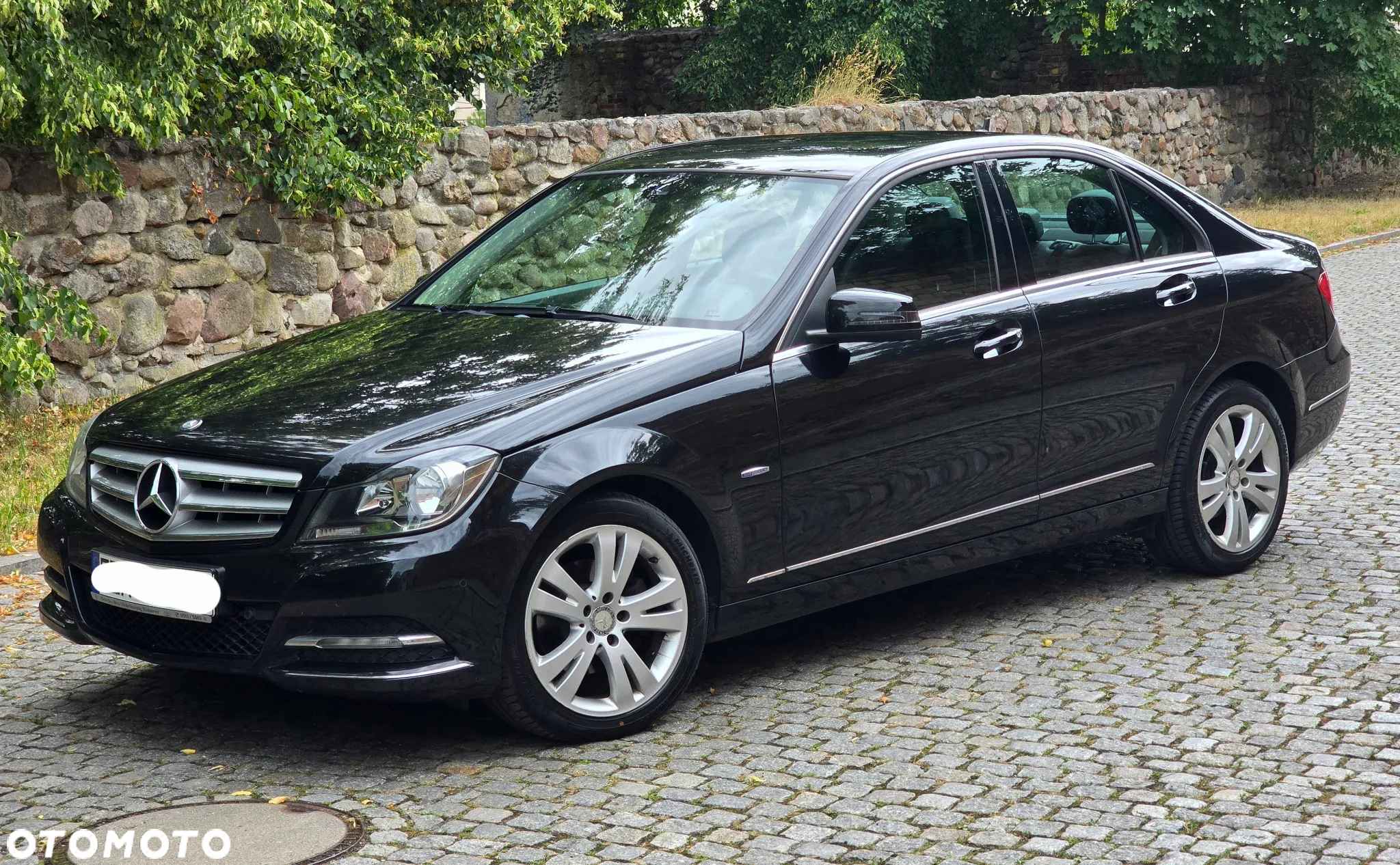 Mercedes-Benz Klasa C 180 BlueEFFICIENCY Avantgarde - 2