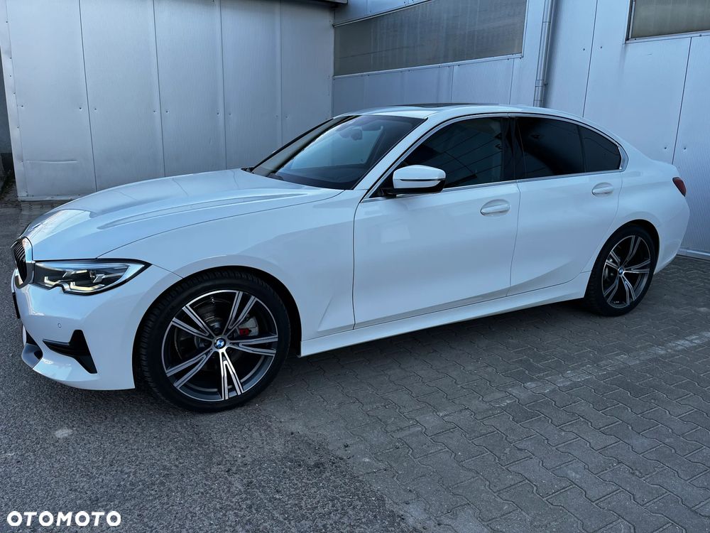 BMW Seria 3 330i Sport Line - 1