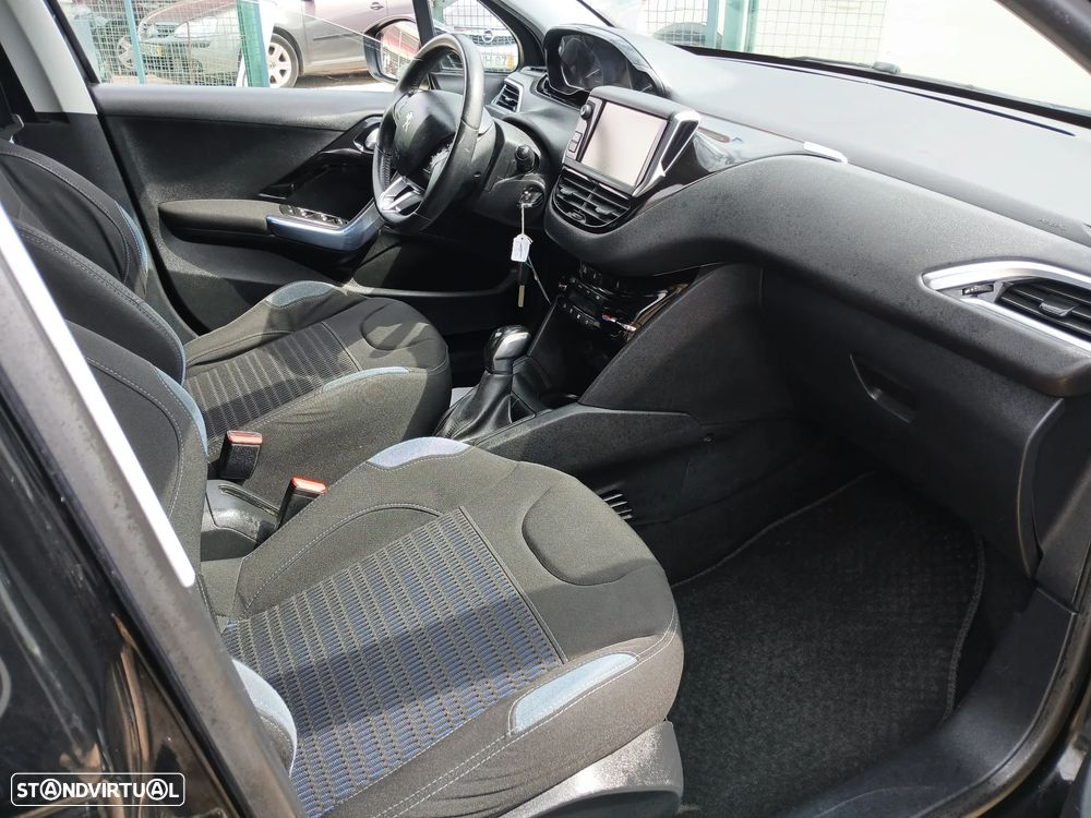 Peugeot 208 1.2 VTi Allure - 21