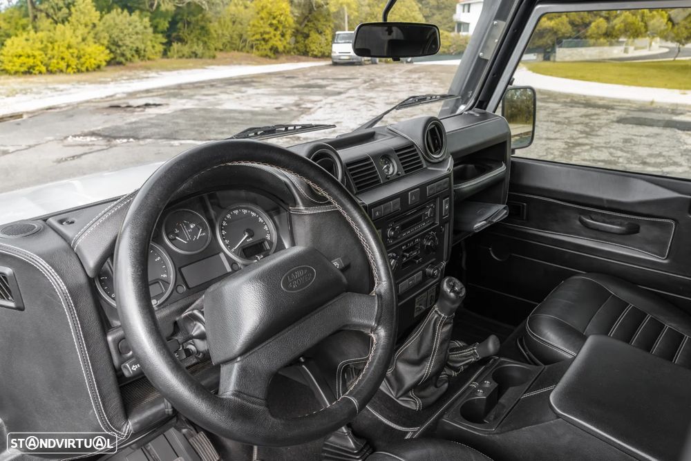 Land Rover Defender 110 CC 2.2 CRD SE - 14