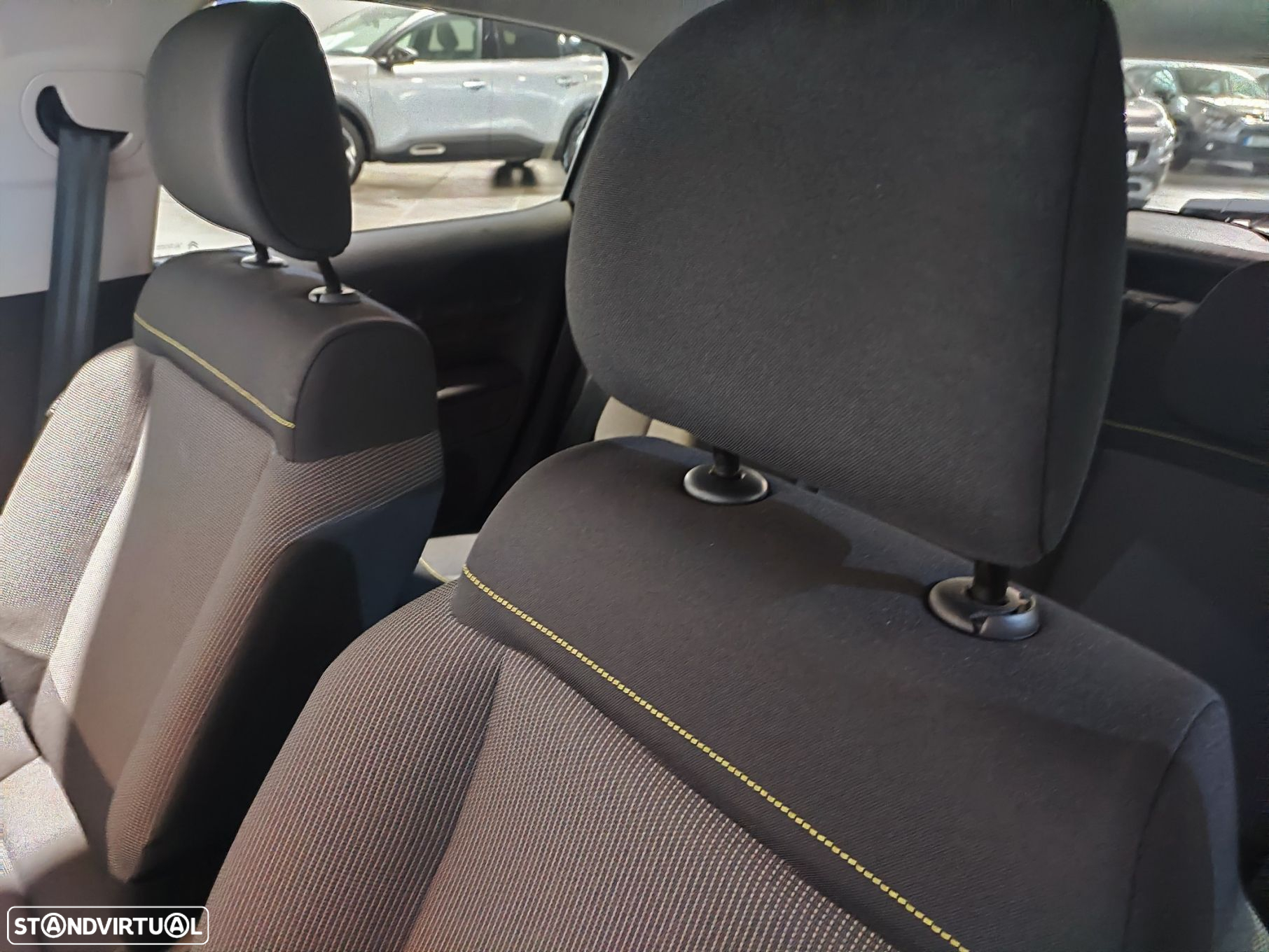 Citroën C3 1.2 PureTech Max - 8