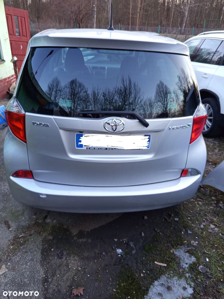 Toyota Verso S - 5