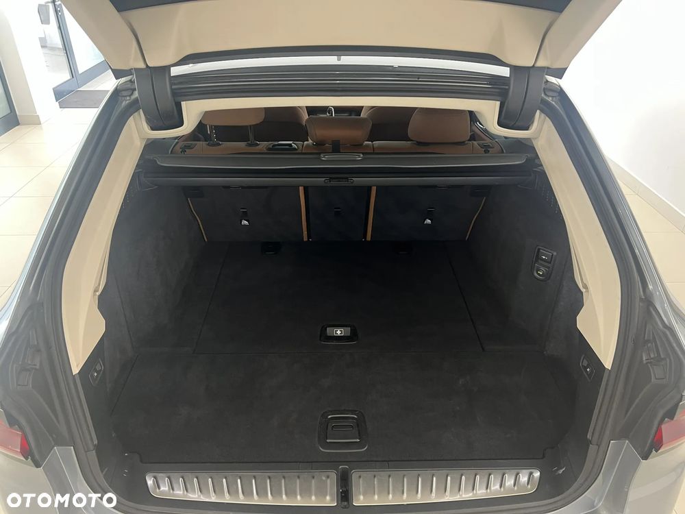 BMW Seria 5 520d mHEV - 27