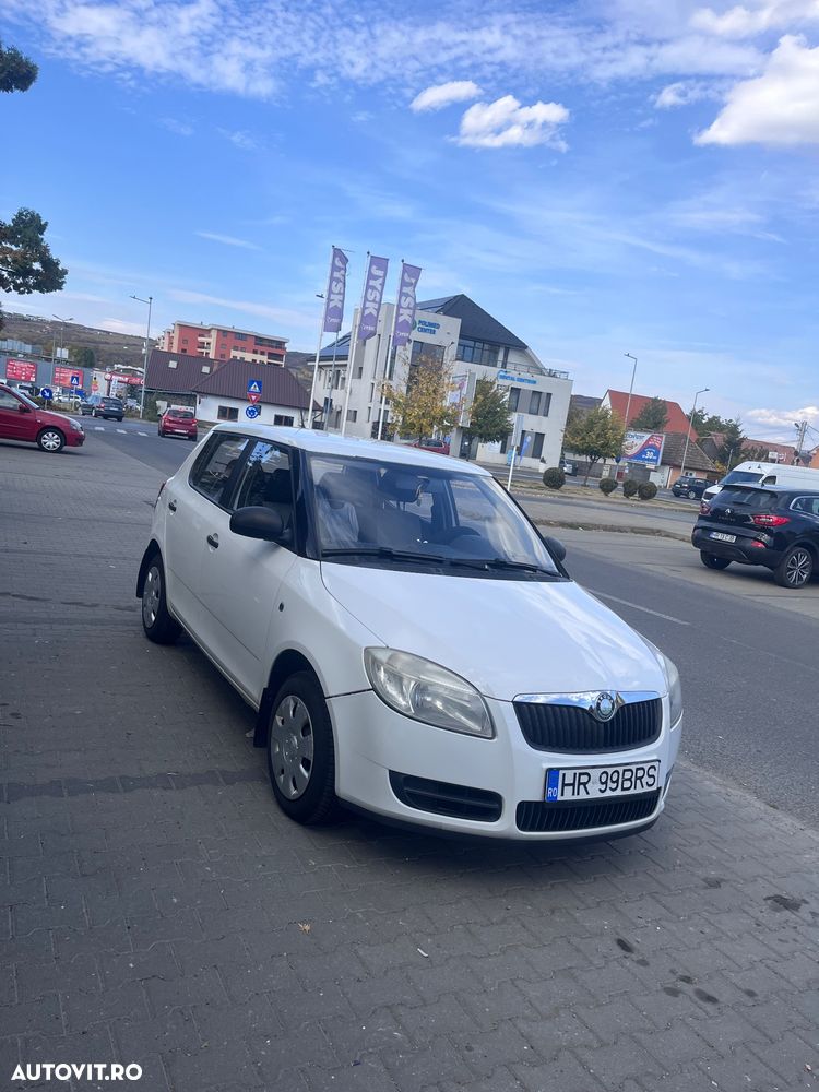 Skoda Fabia 2010 photo 3