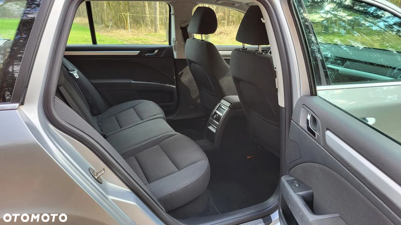 Skoda Superb 2.0 TDI Platinum - 25