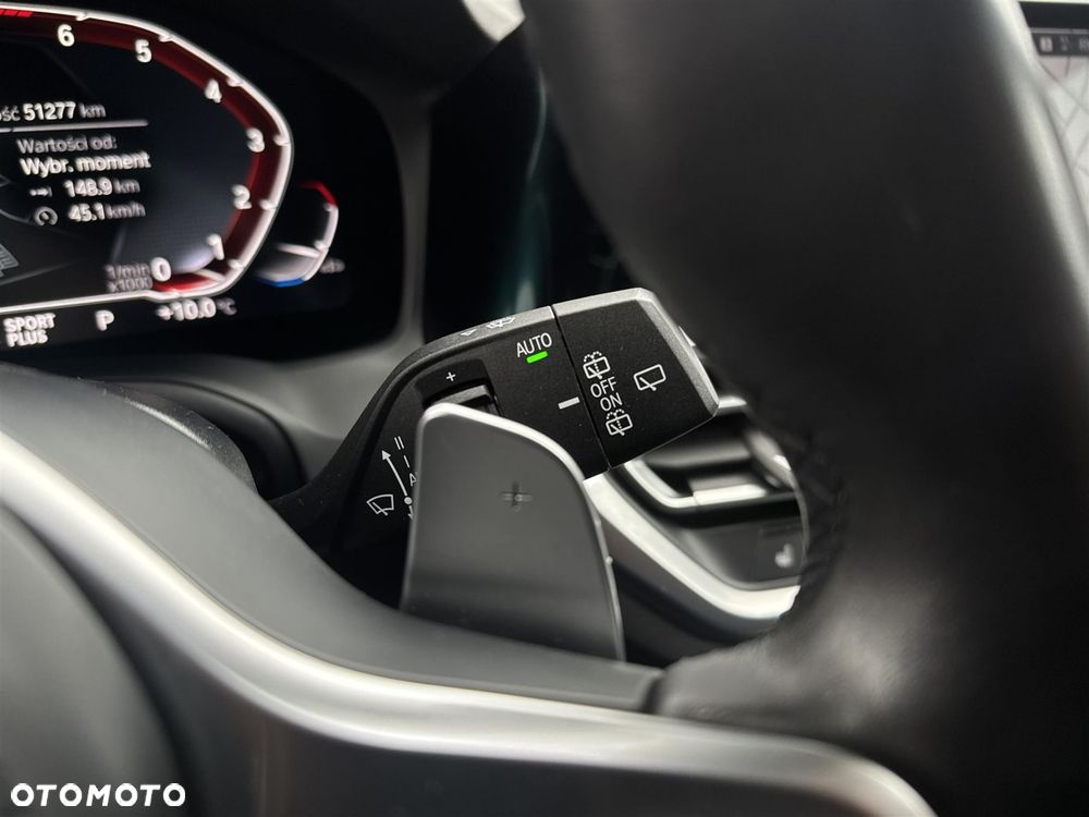 BMW Seria 3 330i xDrive - 11