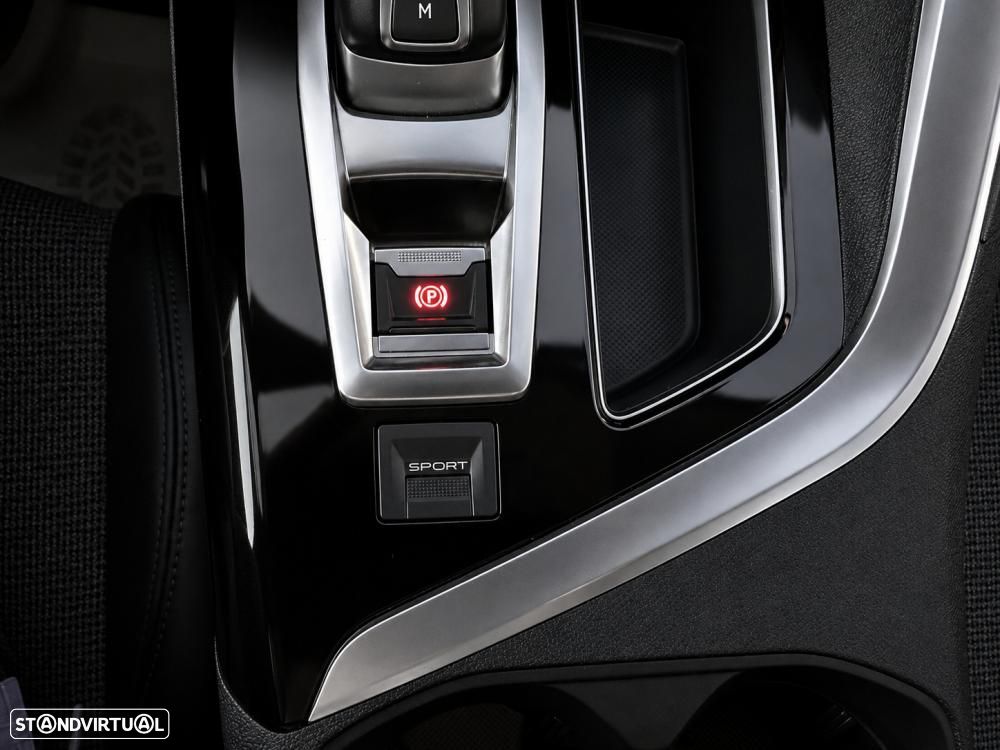 Peugeot 5008 1.5 BlueHDi Allure EAT8 - 36
