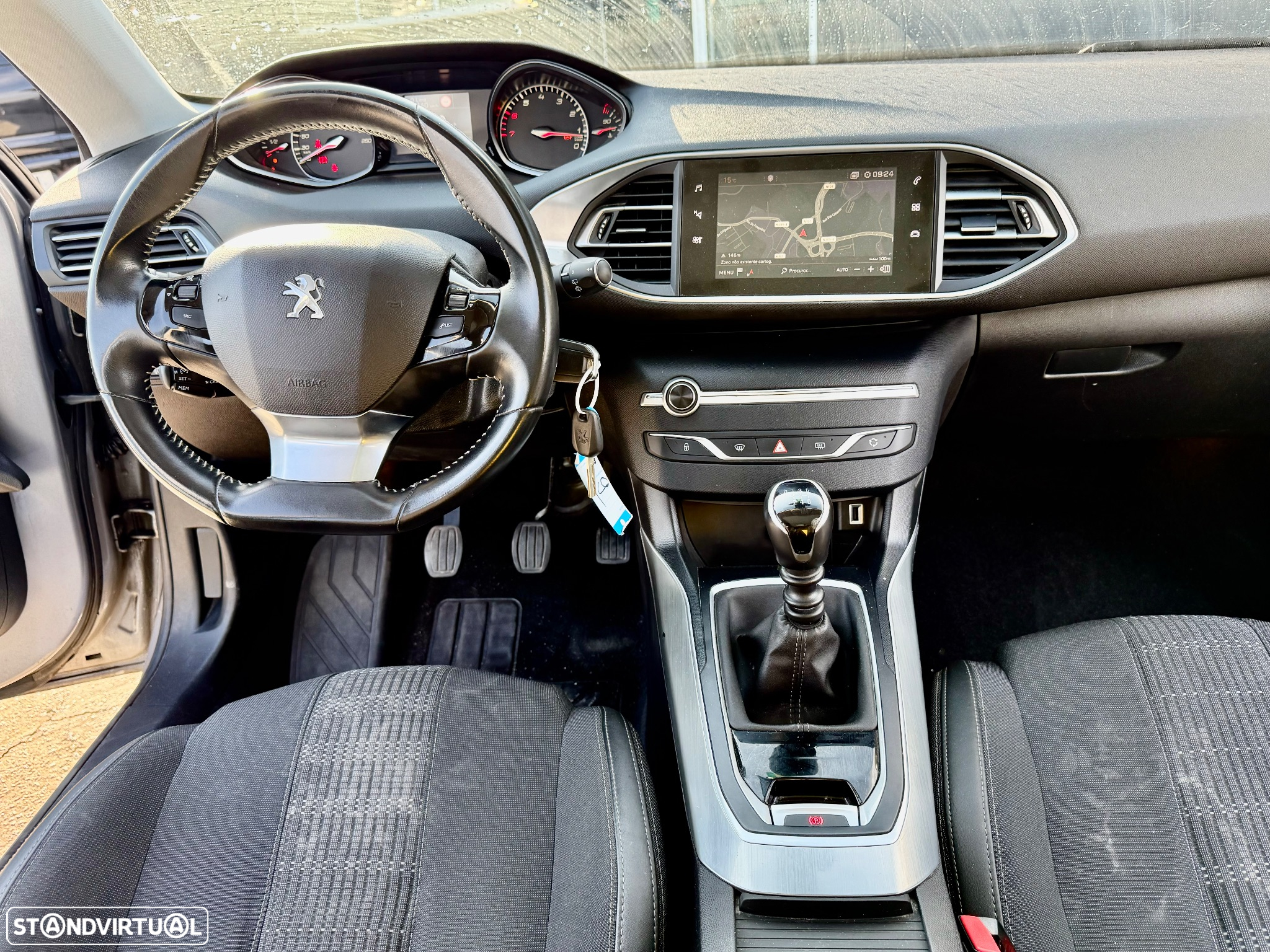Peugeot 308 1.2 PureTech Allure Full LED - 25