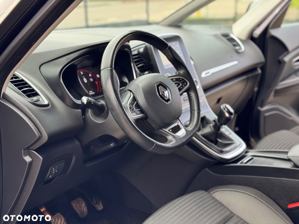Renault Scenic BLUE dCi 120 LIMITED - 32