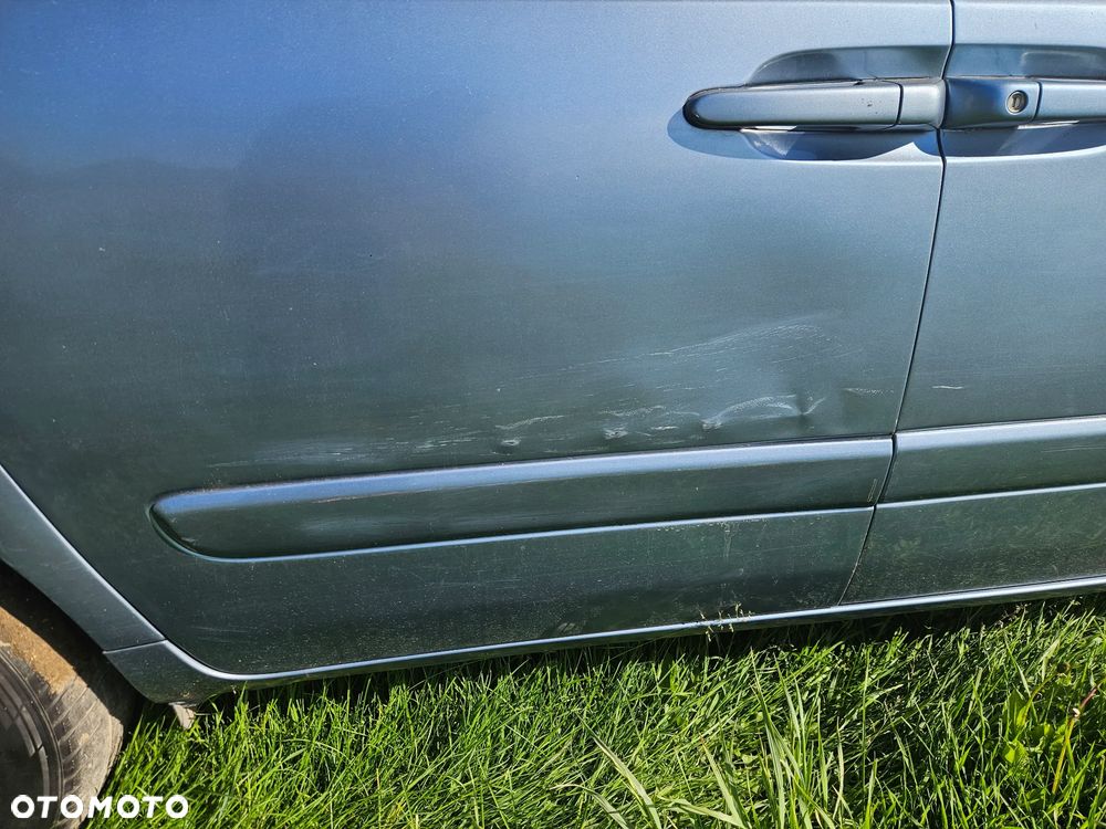 Kia Carnival - 5
