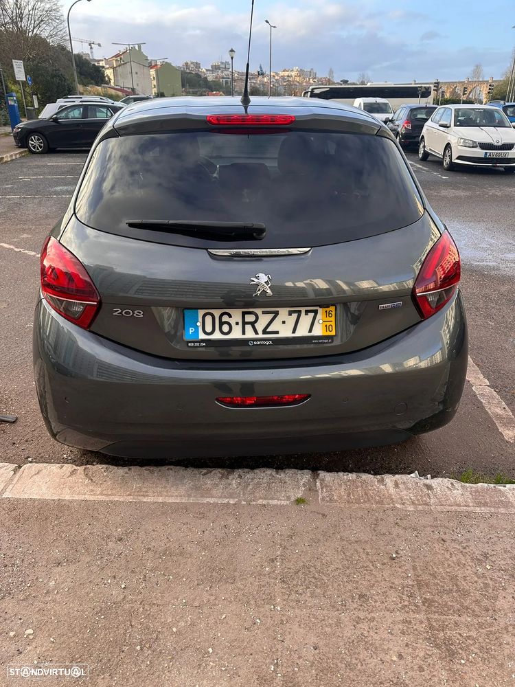 Peugeot 208 1.6 BlueHDi Style - 4