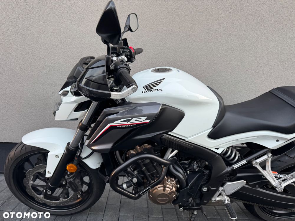 Honda CB - 11