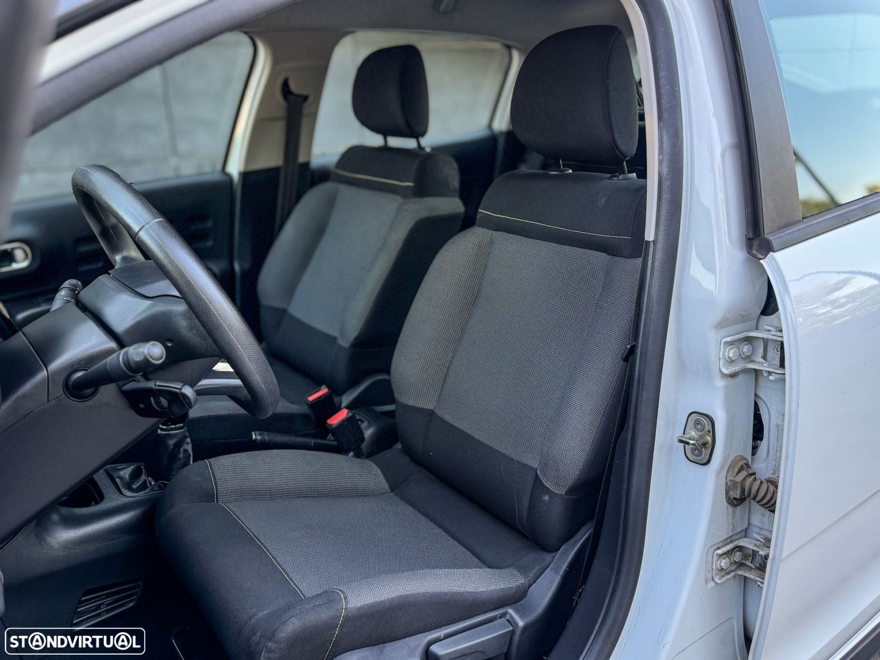 Citroën C3 1.2 PureTech Shine - 22