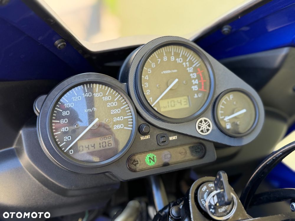 Yamaha FZS - 36
