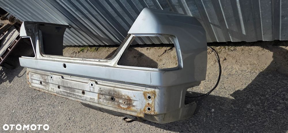Pas tylny ciety Mercedes W 124 Sedan - 4