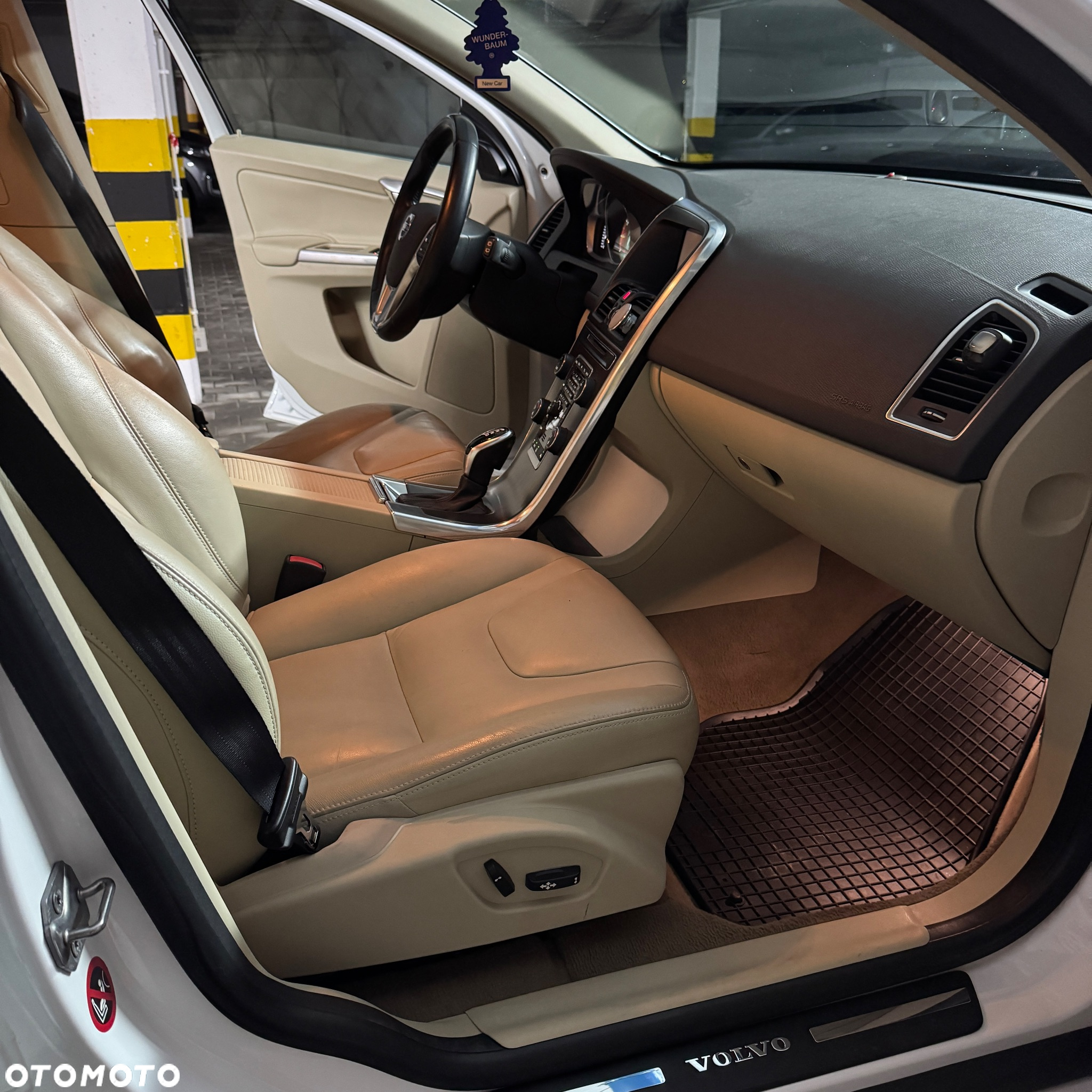 Volvo XC 60 T5 Drive-E Momentum - 10