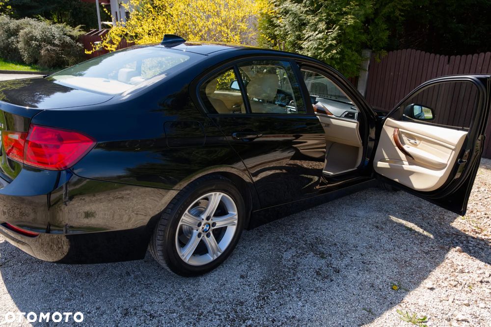 BMW Seria 3 328i - 14