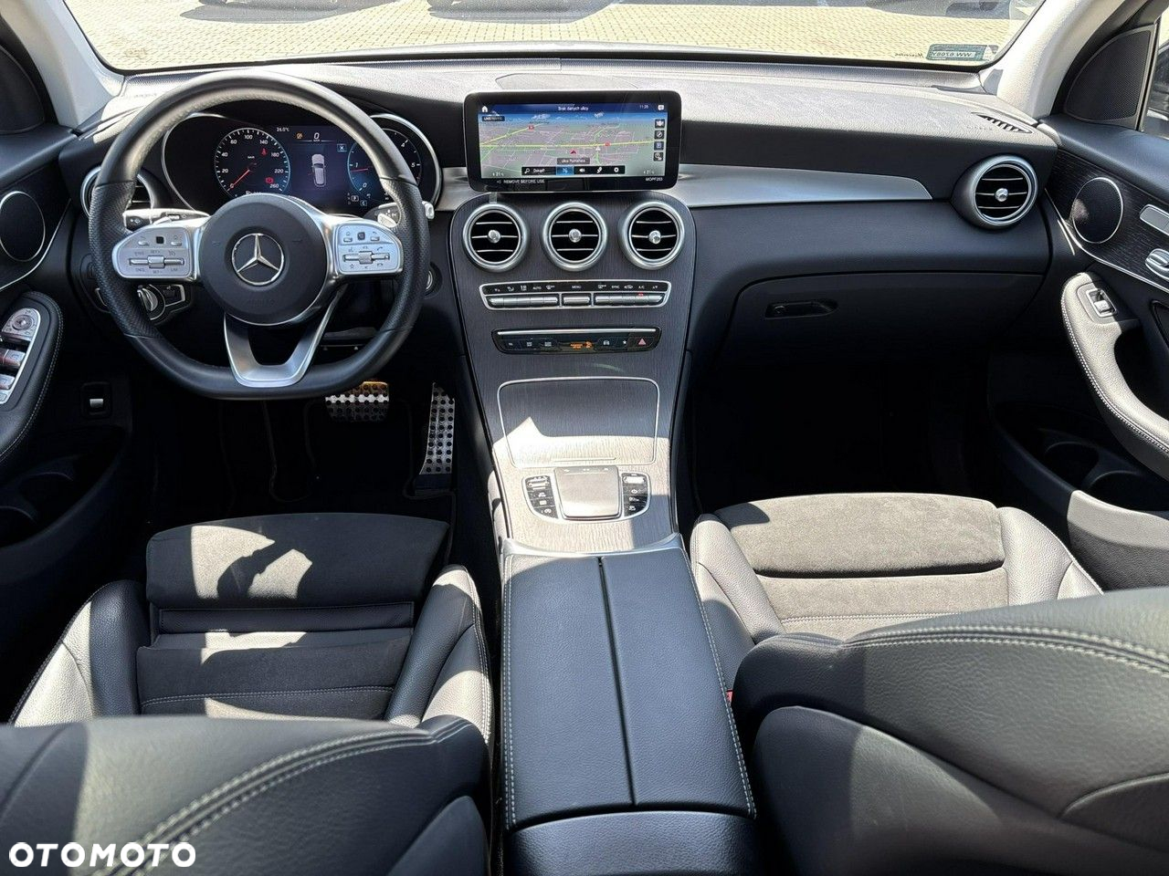 Mercedes-Benz GLC - 13