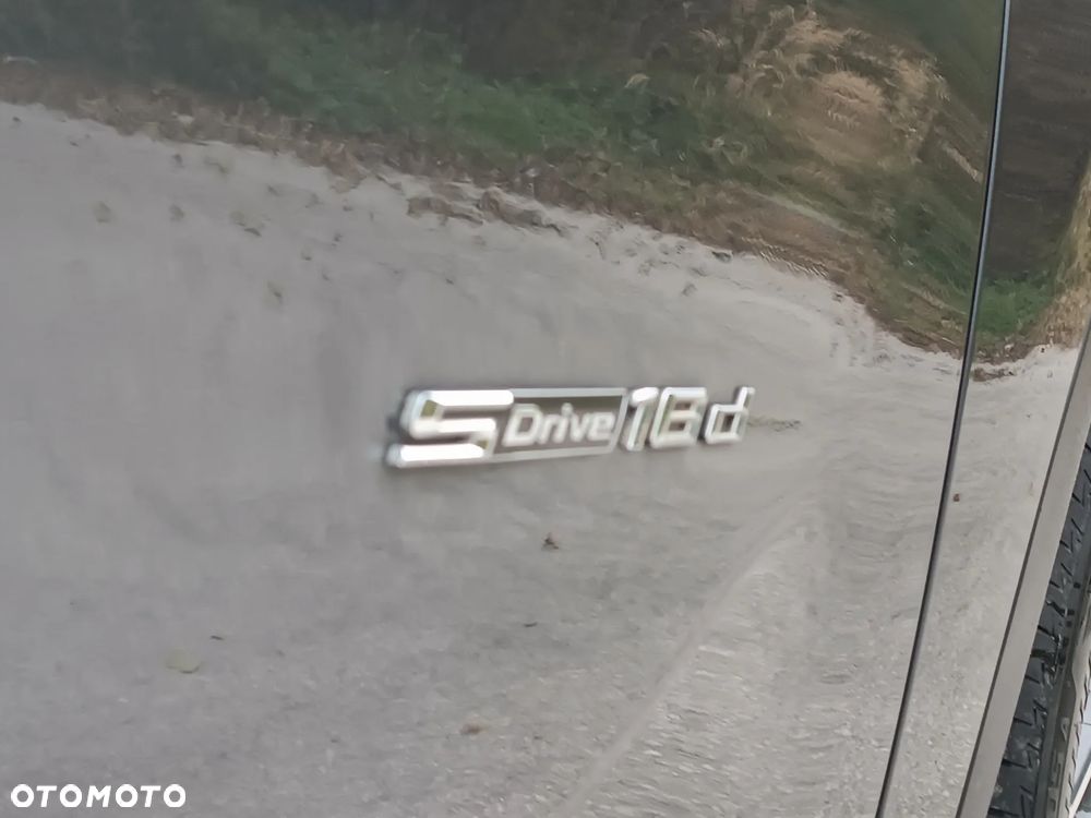 BMW X1 sDrive18d xLine - 17