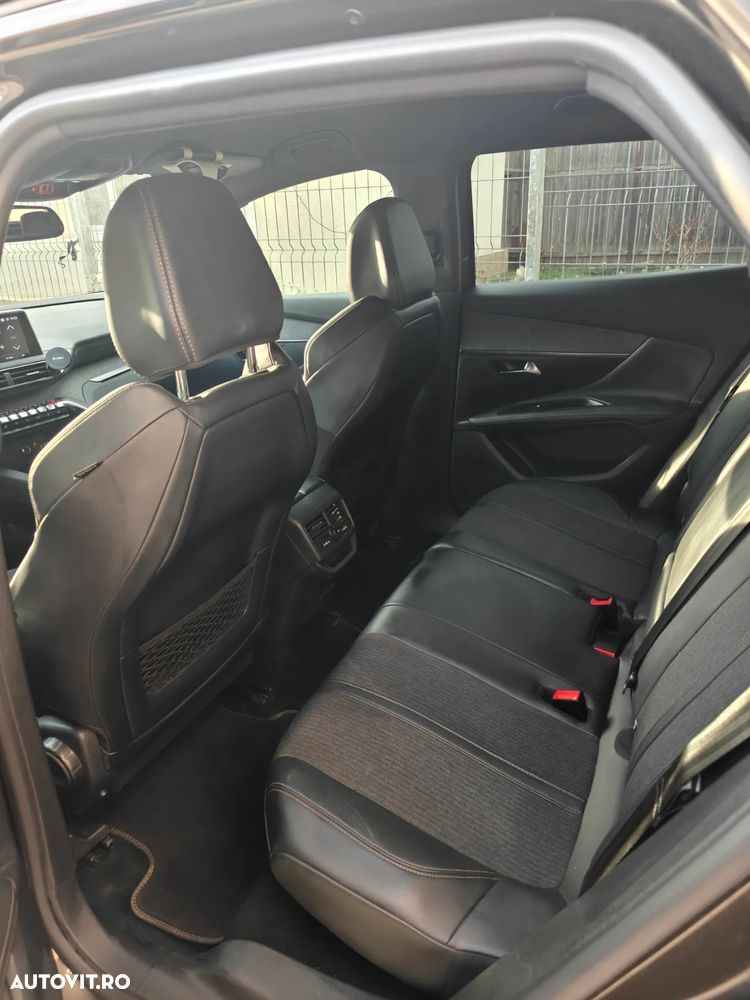 Peugeot 3008 1.6 PureTech Turbo S&S EAT8 GT-Line - 24