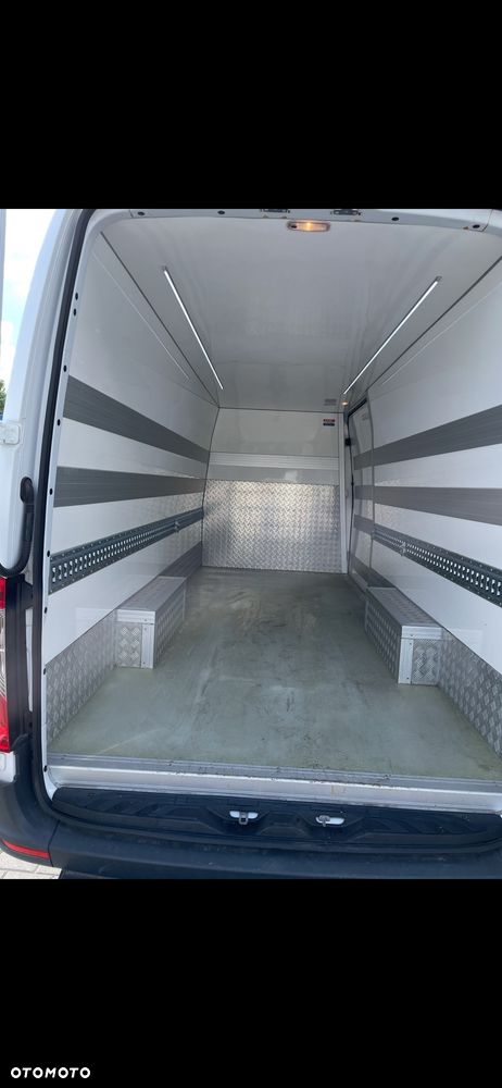 Mercedes-Benz Sprinter - 7
