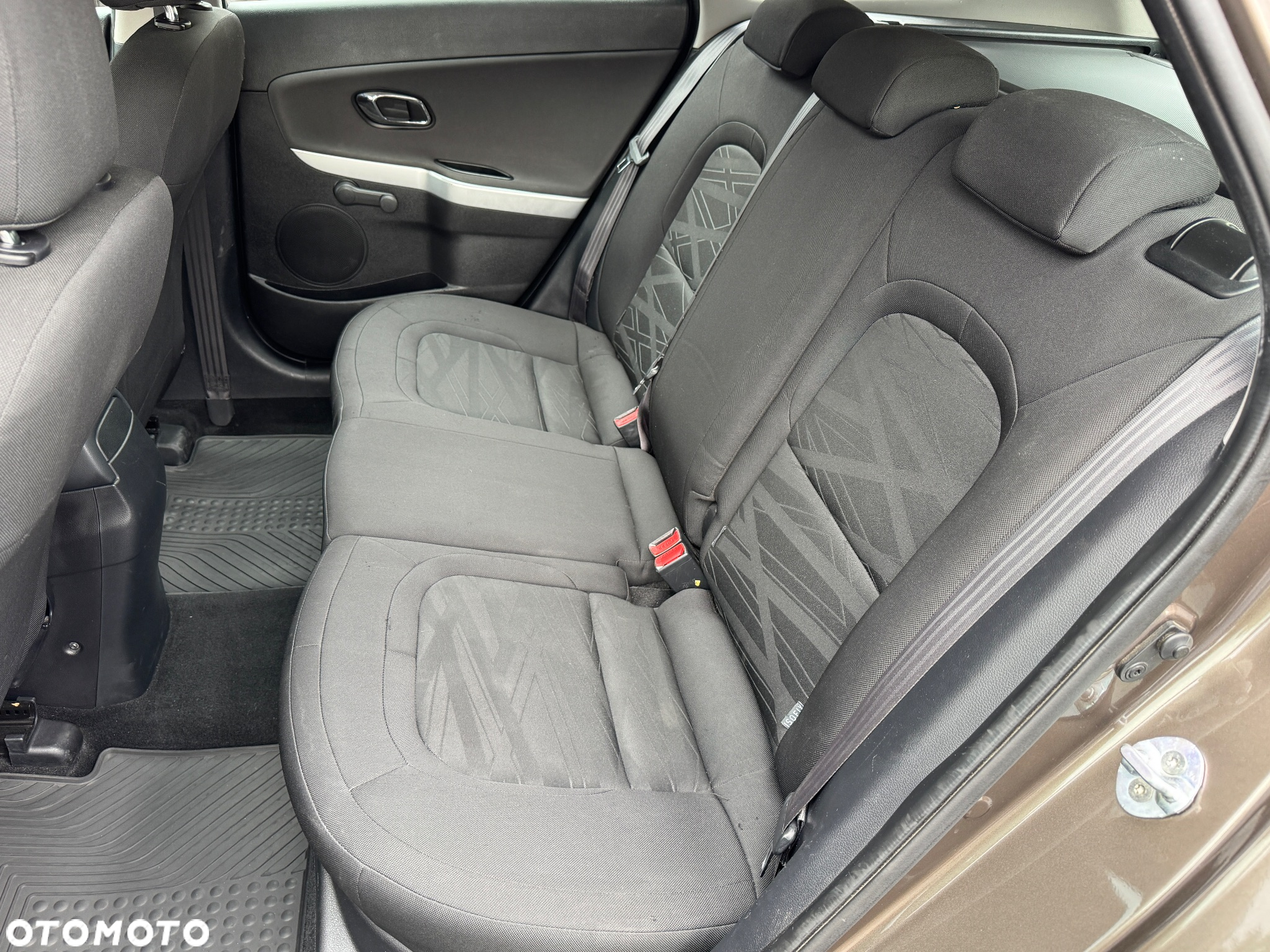 Kia Ceed Cee'd 1.6 GDI L - 9