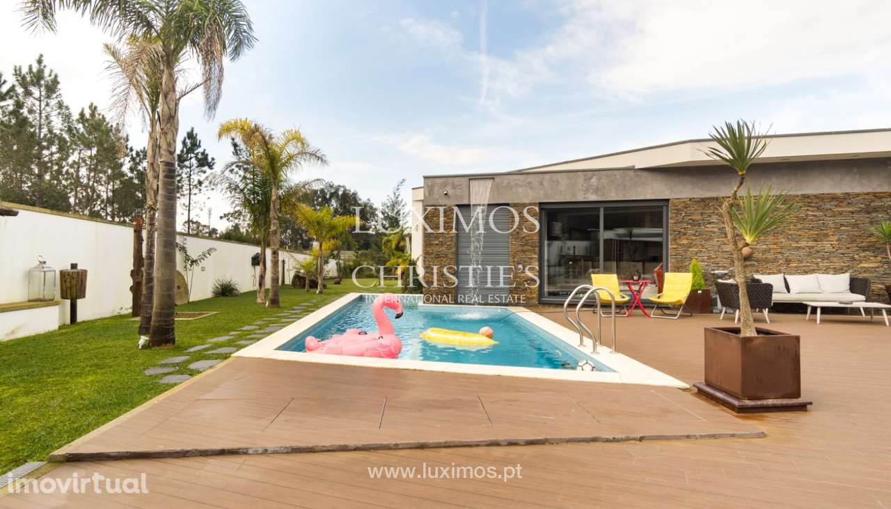 Venda: Moradia térrea com piscina, campo de jogos e jardim, em Ovar - Grande imagem: 2/25