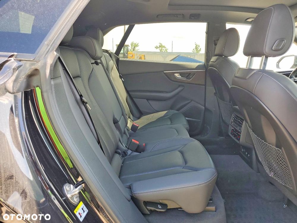 Audi Q8 55 TFSI quattro tiptronic - 11