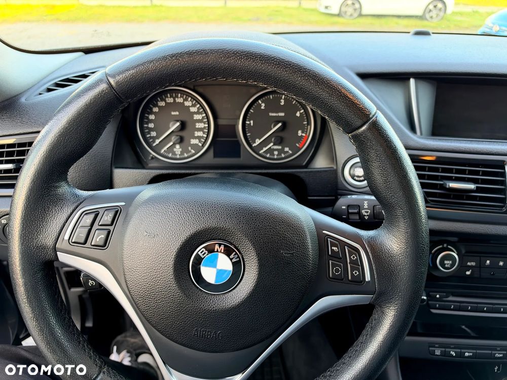 BMW X1 sDrive18d xLine - 10