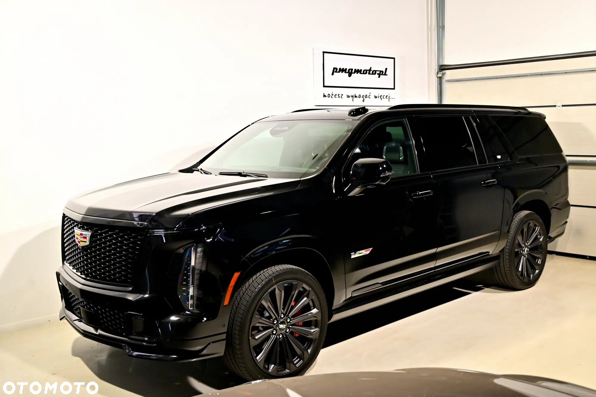 Cadillac Escalade - 11