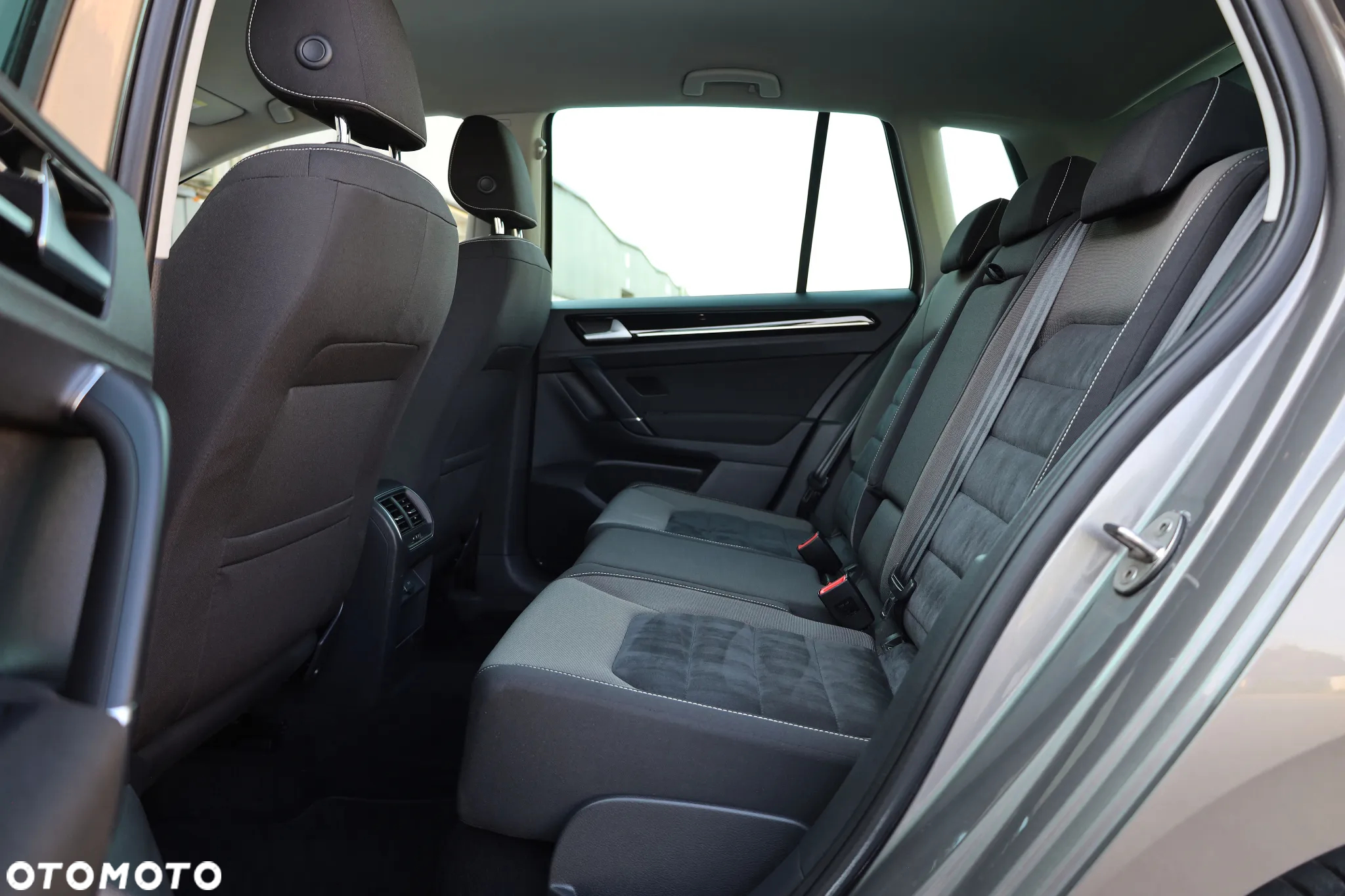 Volkswagen Golf Sportsvan 1.4 TSI (BlueMotion Technology) DSG Highline - 18