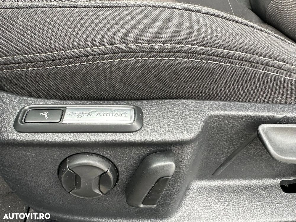 Volkswagen Passat Variant 1.6 TDI (BlueMotion Technology) DSG Comfortline - 10
