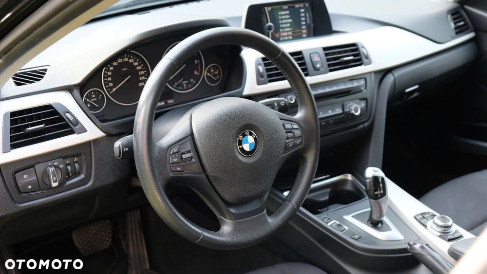 BMW Seria 3 320d Efficient Dynamics Edition - 10