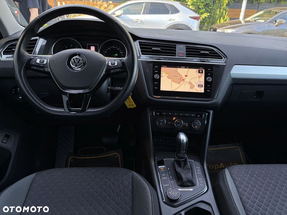 Volkswagen Tiguan - 36