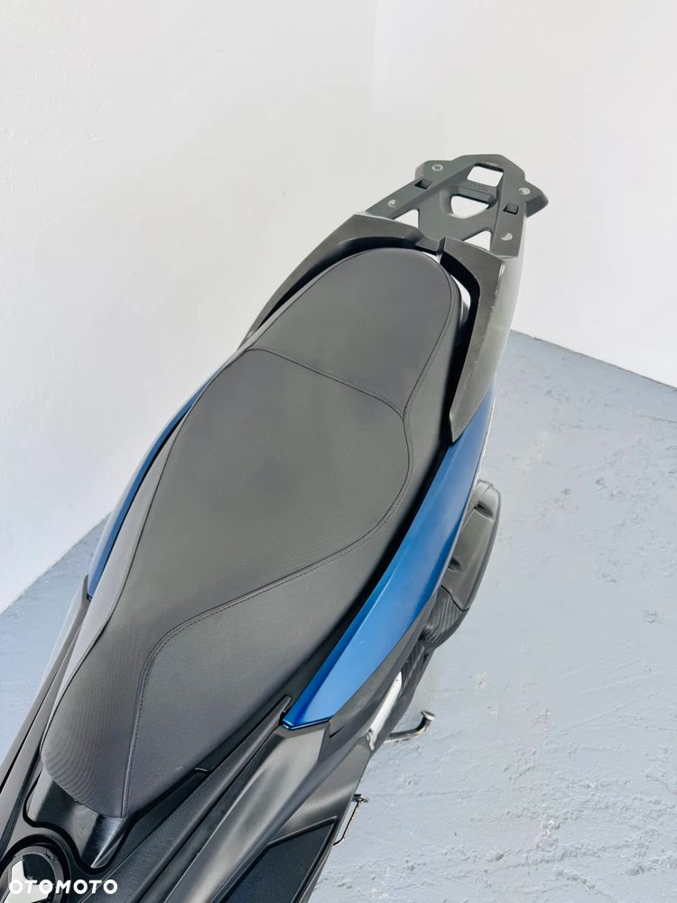 Yamaha NMAX - 40
