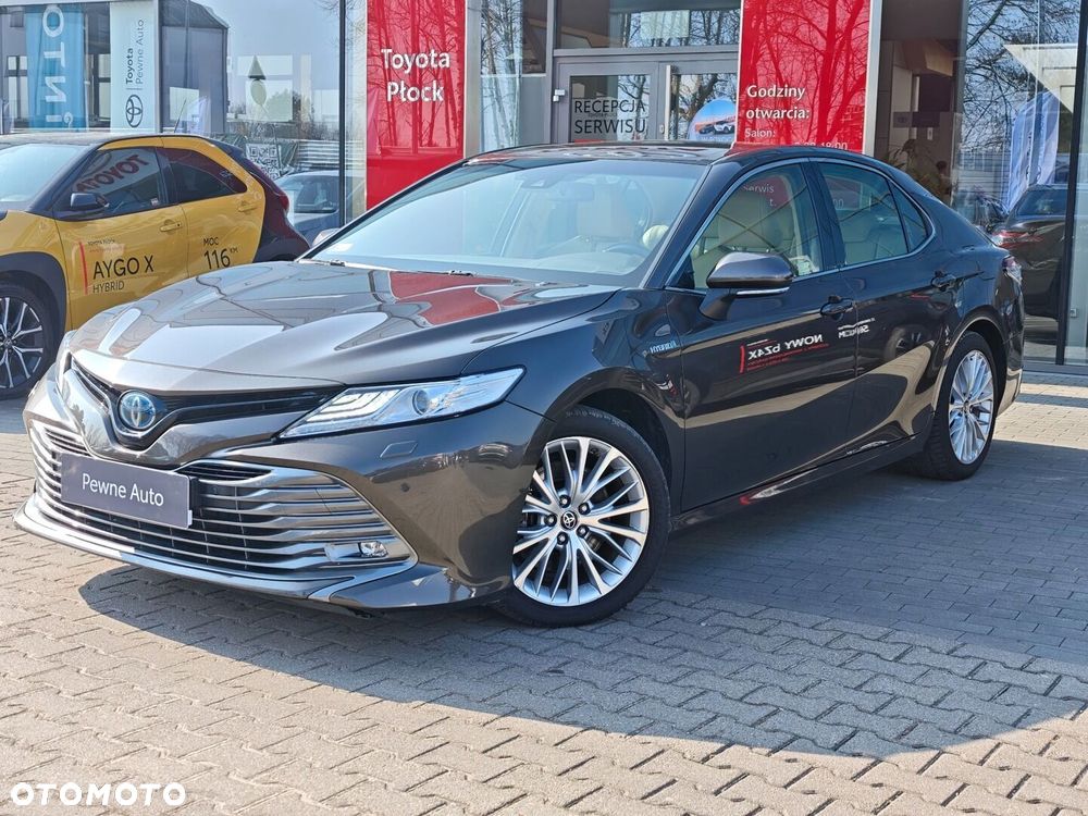 Toyota Camry 2.5 Hybrid Executive CVT - 2