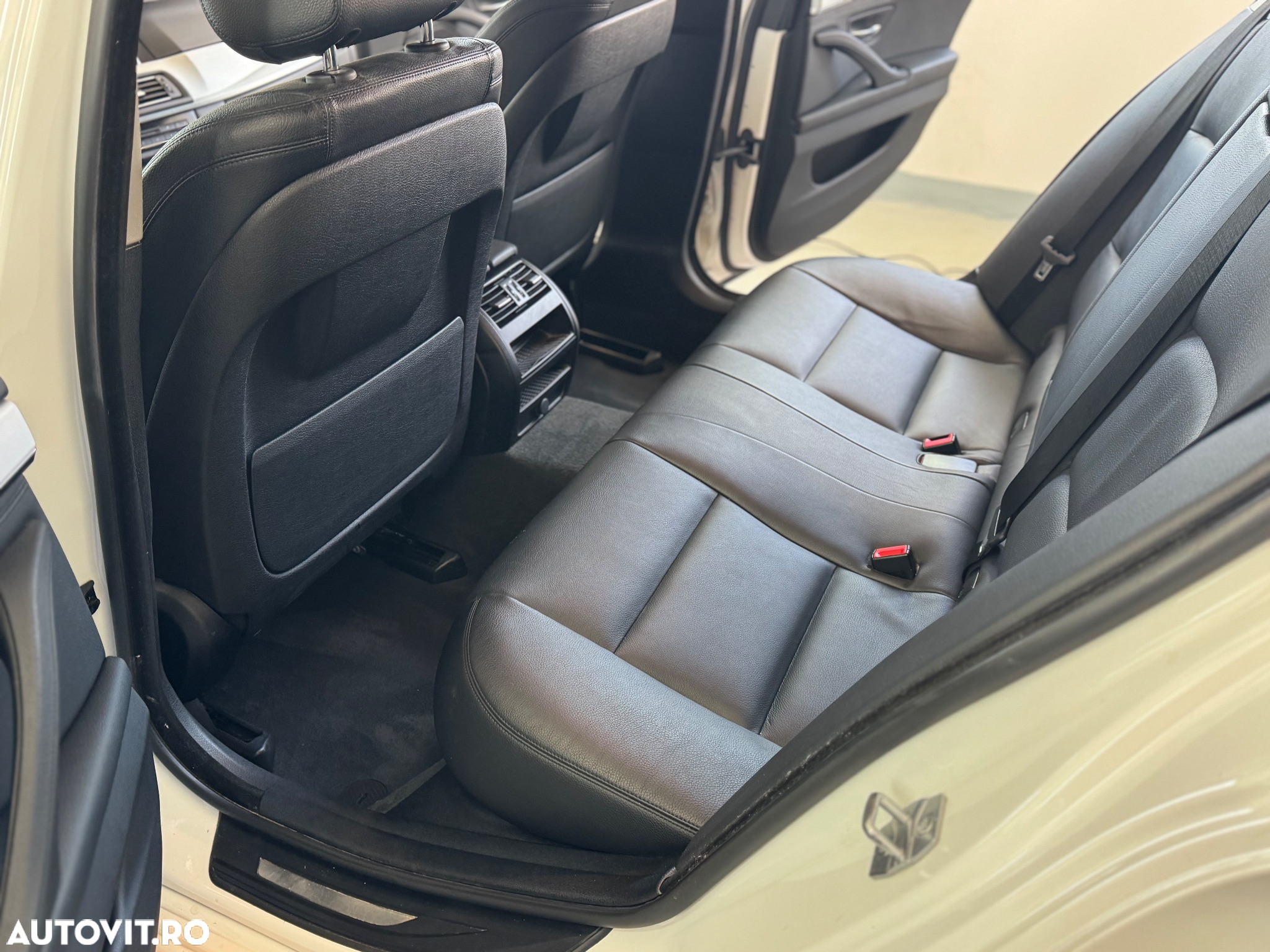 BMW Seria 5 520d xDrive Touring Aut. - 7
