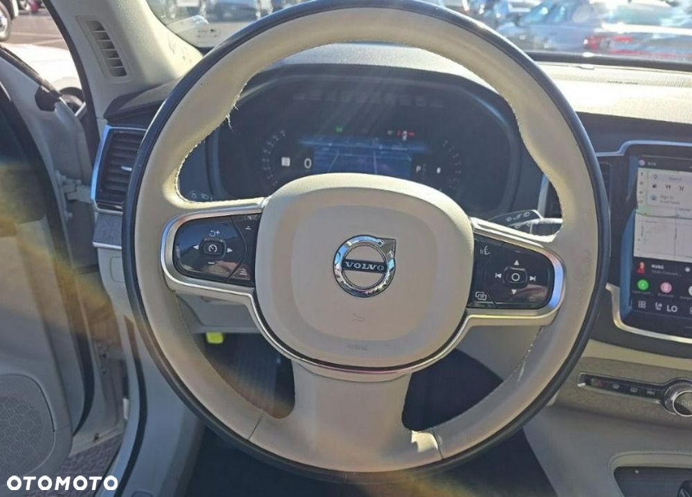 Volvo XC 90 - 8