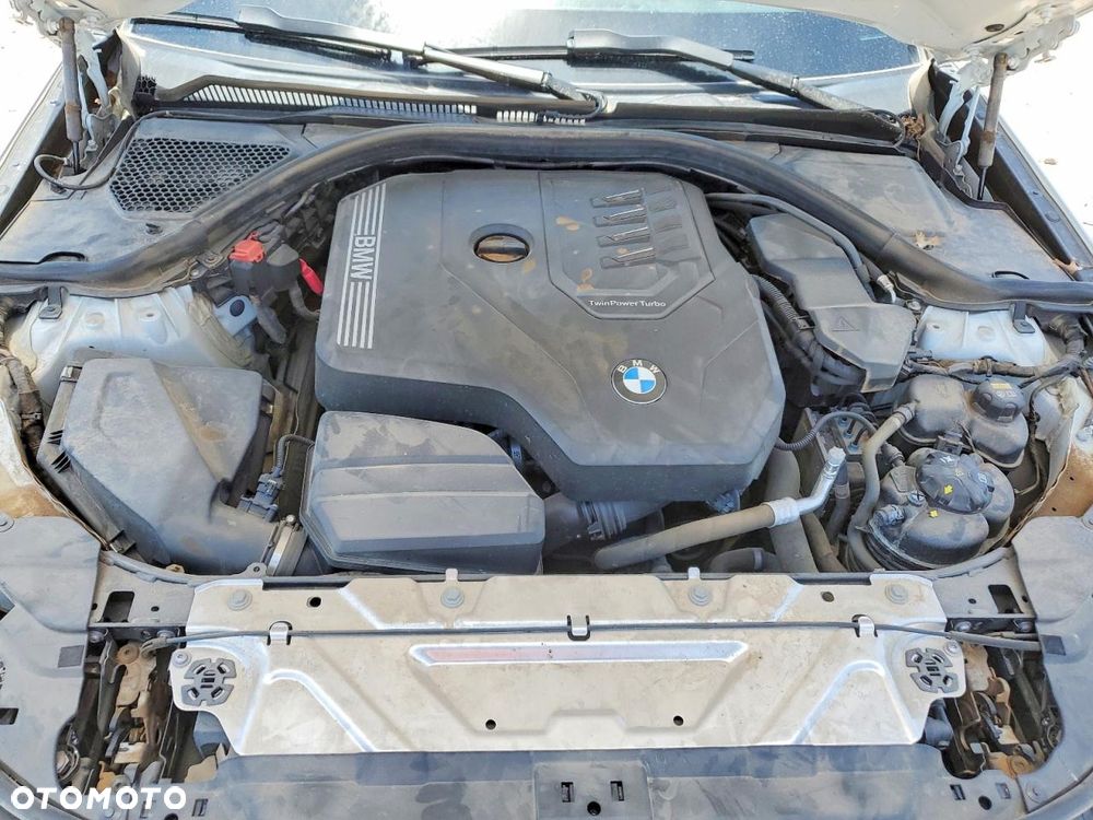 BMW Seria 3 330i M Sport - 12