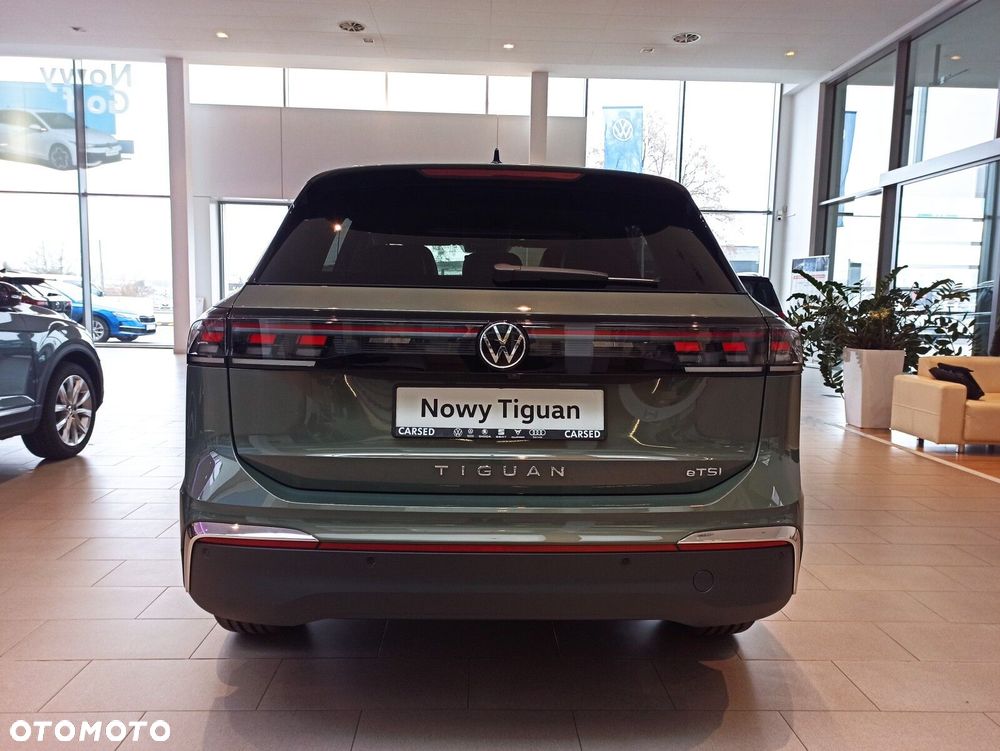 Volkswagen Tiguan - 10