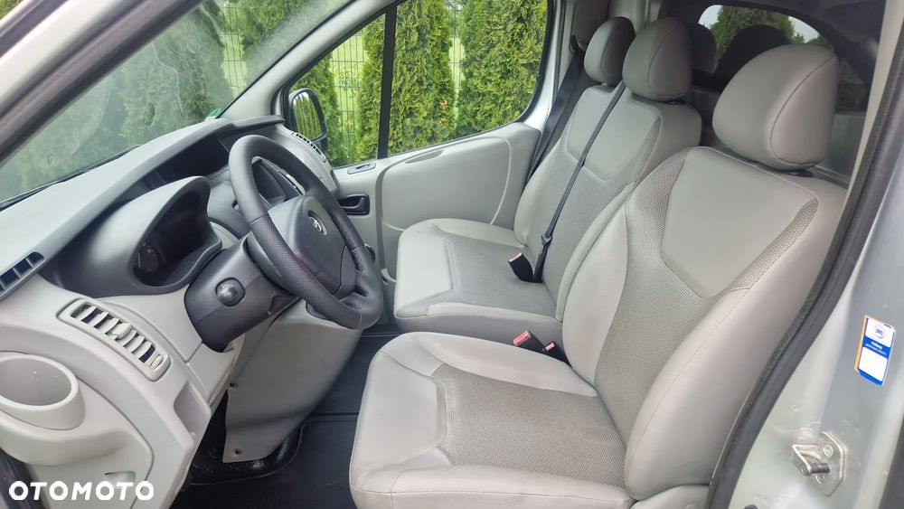 Opel Vivaro - 9
