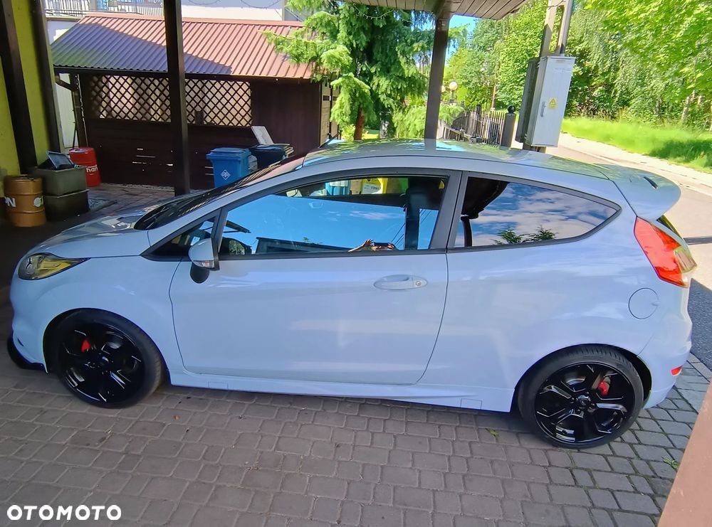 Ford Fiesta - 37