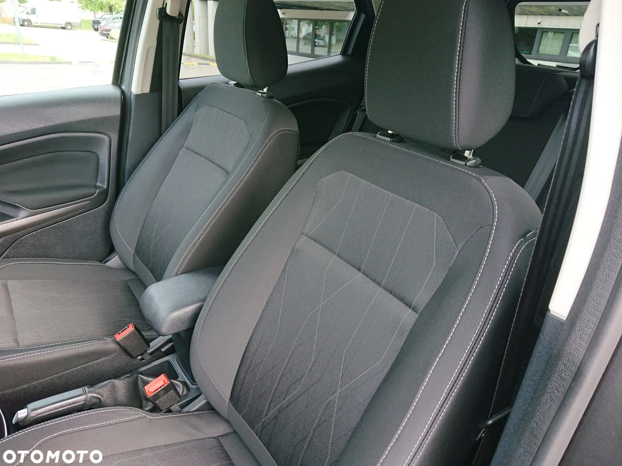Ford EcoSport 1.0 EcoBoost TITANIUM - 28