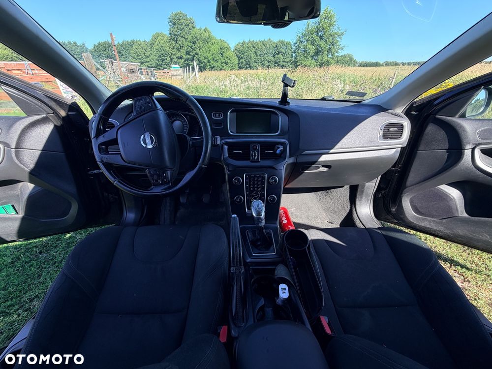 Volvo V40 D2 Base - 11